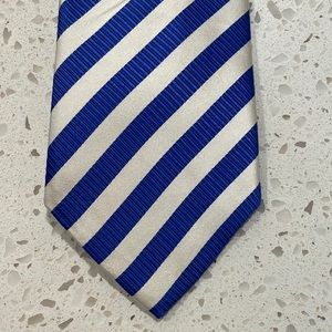 Charles Tyrwhitt blue and white striped silk tie